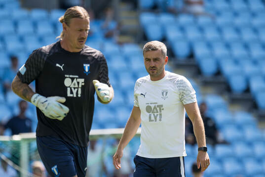 Malmö FFs målvakt Johan Dahlin och målvaktstränare