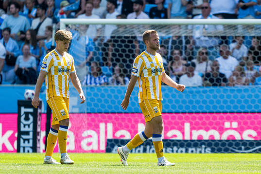 IFK Göteborgs Oliver Månsson och Jonas Bager deppar