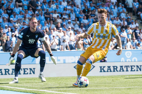 Malmö FFs målvakt Robin Olsen och IFK Göteborgs Tobias