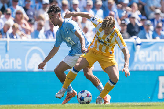 Malmö FFs Adrian Skogmar och IFK Göteborgs Felix Eriksson