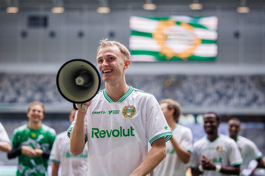 Hammarbys Victor Lind jublar