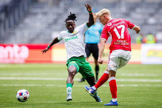 Hammarbys Moise Elohim Victoire Kabore och Kalmars Carl