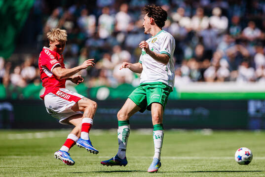 Kalmars Rony Jansson och Hammarbys Noah Persson