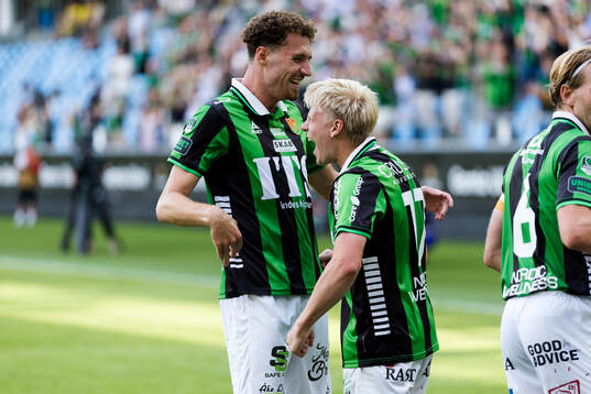 GAIS Robert Frosti Thorkelsson och Anes Cardaklija jublar