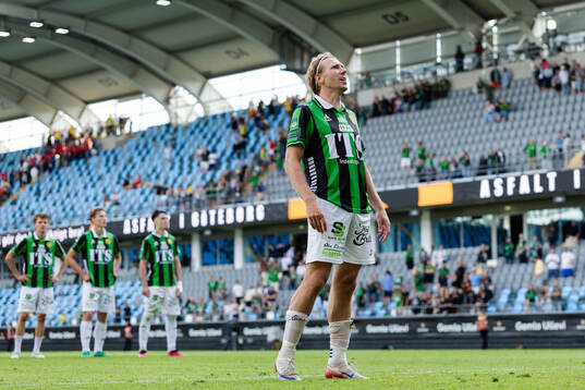 GAIS August Wängberg håller i segersång framför klacken