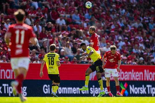 vFredrik Pallesen Knudsen of Brann
