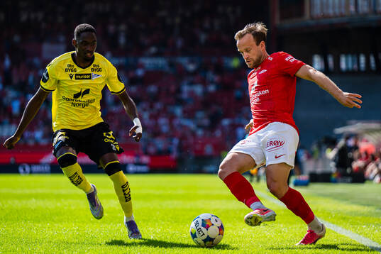 Ousmane Diallo Toure of Start and Bård Finne of Brann