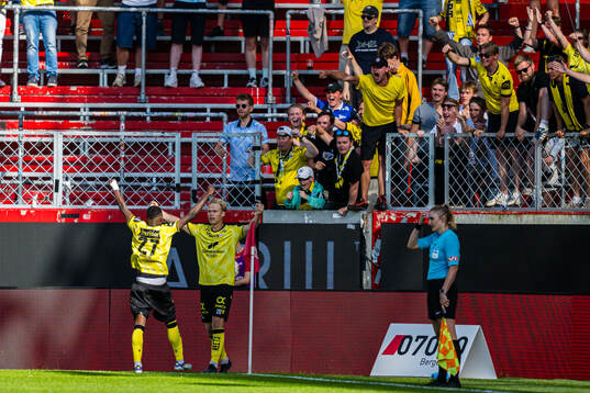 Håkon Holmefjord Lorentzen of Start celebrates