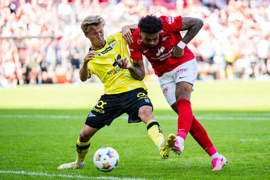Noah Jean Holm of Brann scores the 1-1 goal