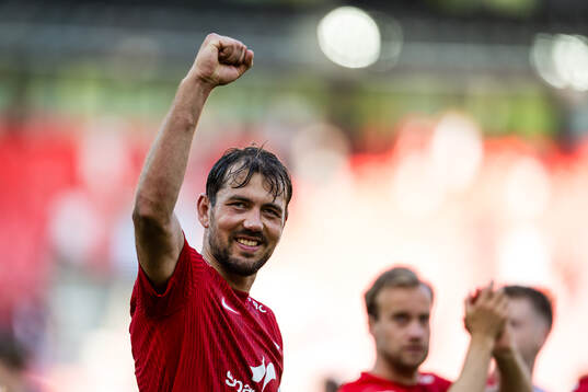 Fredrik Pallesen Knudsen of Brann celebrates