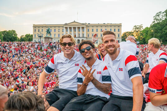 Kristian Thorstvedt, Oscar Bobb and Kristoffer Ajer of