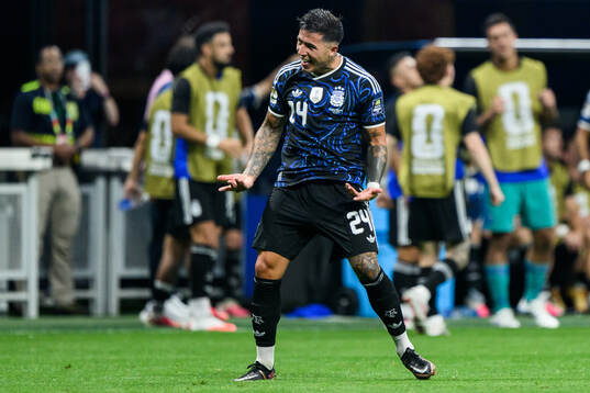 Enzo Fernandez of Argentina celebrates