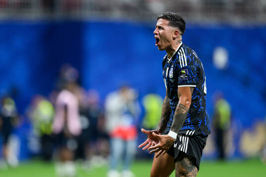 Enzo Fernandez of Argentina celebrates