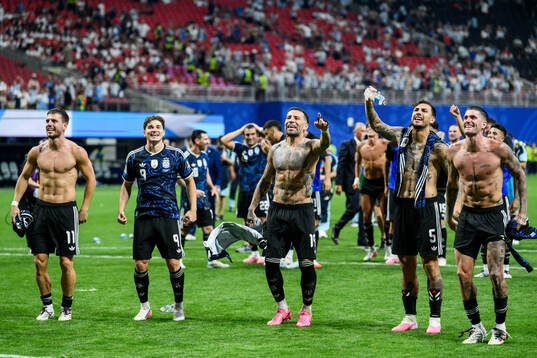 Giovani Lo Celso, Julian Alvarez, Nicolas Otamendi, Leandro