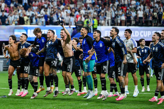 Lautaro Martinez, Valentin Barco, Enzo Fernandez, Giovani