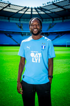 Malmö FF presenterar Warren Kamanzi som ny spelare