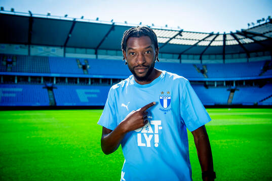 Malmö FF presenterar Warren Kamanzi som ny spelare