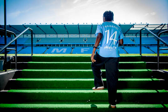 Malmö FF presenterar Warren Kamanzi som ny spelare