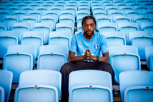 Malmö FF presenterar Warren Kamanzi som ny spelare