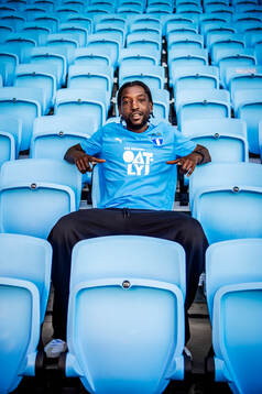 Malmö FF presenterar Warren Kamanzi som ny spelare