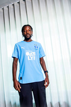 Malmö FF presenterar Warren Kamanzi som ny spelare