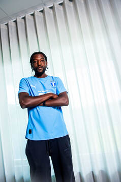 Malmö FF presenterar Warren Kamanzi som ny spelare
