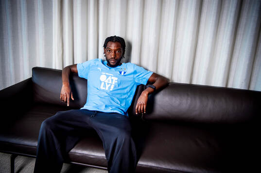 Malmö FF presenterar Warren Kamanzi som ny spelare
