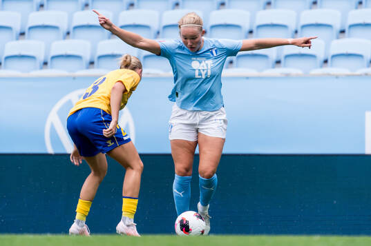 Brøndbys Emilie Fink och Malmö FFs Hlin Eiriksdottir