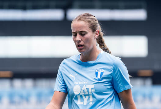 Malmö FFs Courtney Nevin deppar