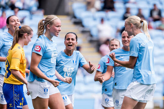 Malmö FFs Hlin Eiriksdottir jublar
