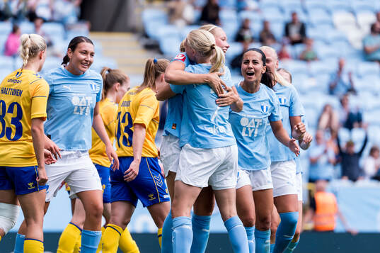 Malmö FFs Hlin Eiriksdottir jublar