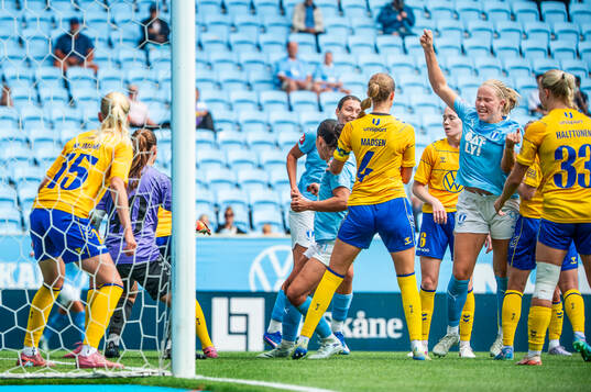 Malmö FFs Hlin Eiriksdottir jublar