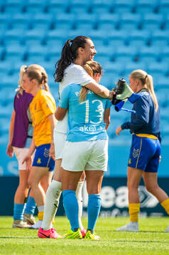 Malmö FFs målvakt Zecira Musovic och Emma Petrovic