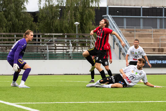 Nordic Uniteds målvakt Amar Dzevlan och Theodor Johansson