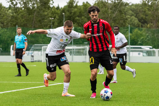 Örebros Giuseppe Bovalina och Nordic Uniteds Christian