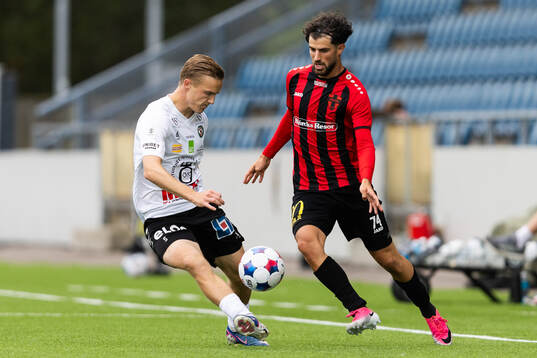 Örebros Jacob Ouro Ortmark och Nordic Uniteds Christian