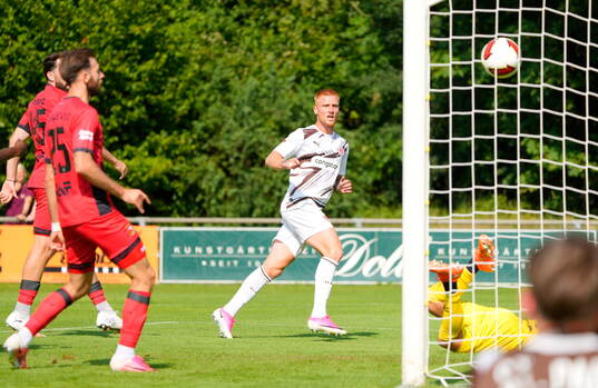 1:0 Tor, Torschuetze Louis Oppie (St. Pauli)