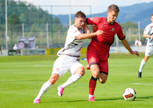 v.l. Arkadiusz Pyrka (St. Pauli), Ivan Cvijanovic