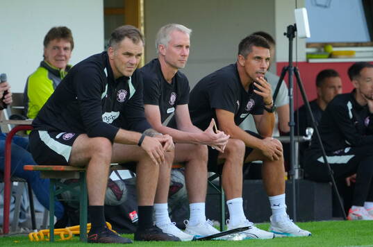 v.l. Torwarttrainer Sven Van Der Jeugt, Co-Trainer Jens