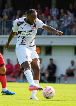 Ricky-Jade Jones (St. Pauli)