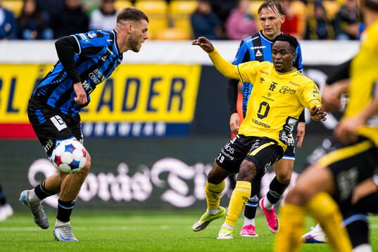 Sirius Tobias Anker och Elfsborgs Momoh Ibrahim Kamara