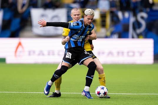 Elfsborgs Thomas Isherwood och Sirius Robbie Ure