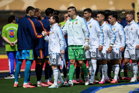 Lionel Messi, goalkeeper Emiliano Martinez, Cristian