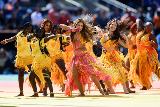 Shakira performs