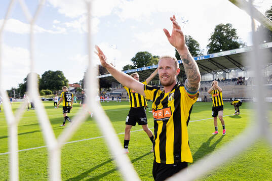 Häckens Mikkel Rygaard Jensen jublar