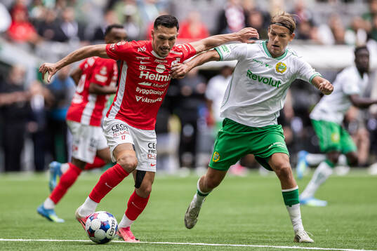 Degerfors Arman Taranis och Hammarbys Markus Karlsson