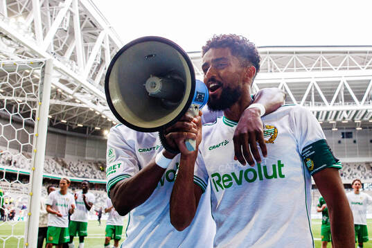 Hammarbys Tesfaldet Tekie jublar