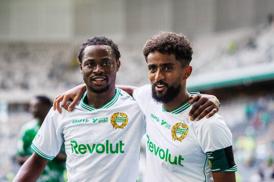 Hammarbys Frank Junior Adjei och Tesfaldet Tekie jublar