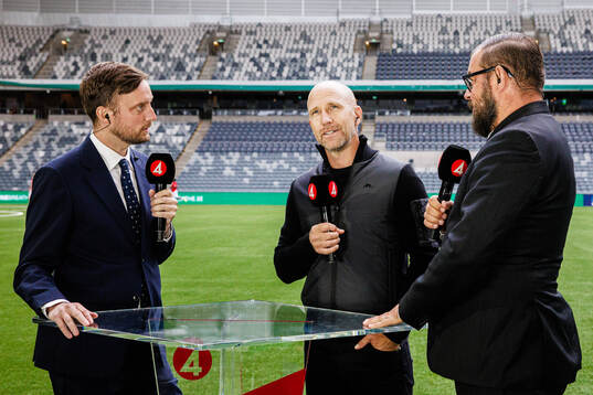 Hammarbys tränare Henrik Rydström i TV-studion med TV4s