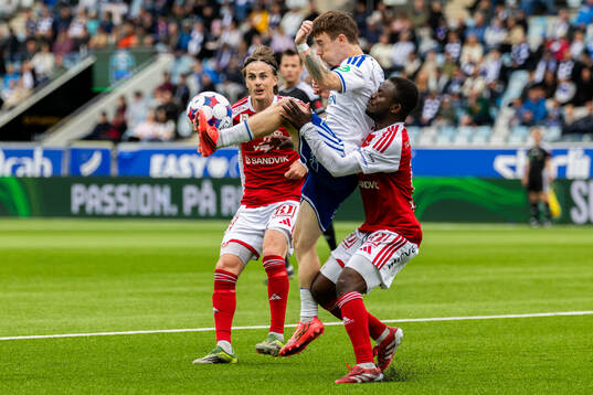 Sandvikens Johan Arvidsson och Mohammed Sadat Abubakari